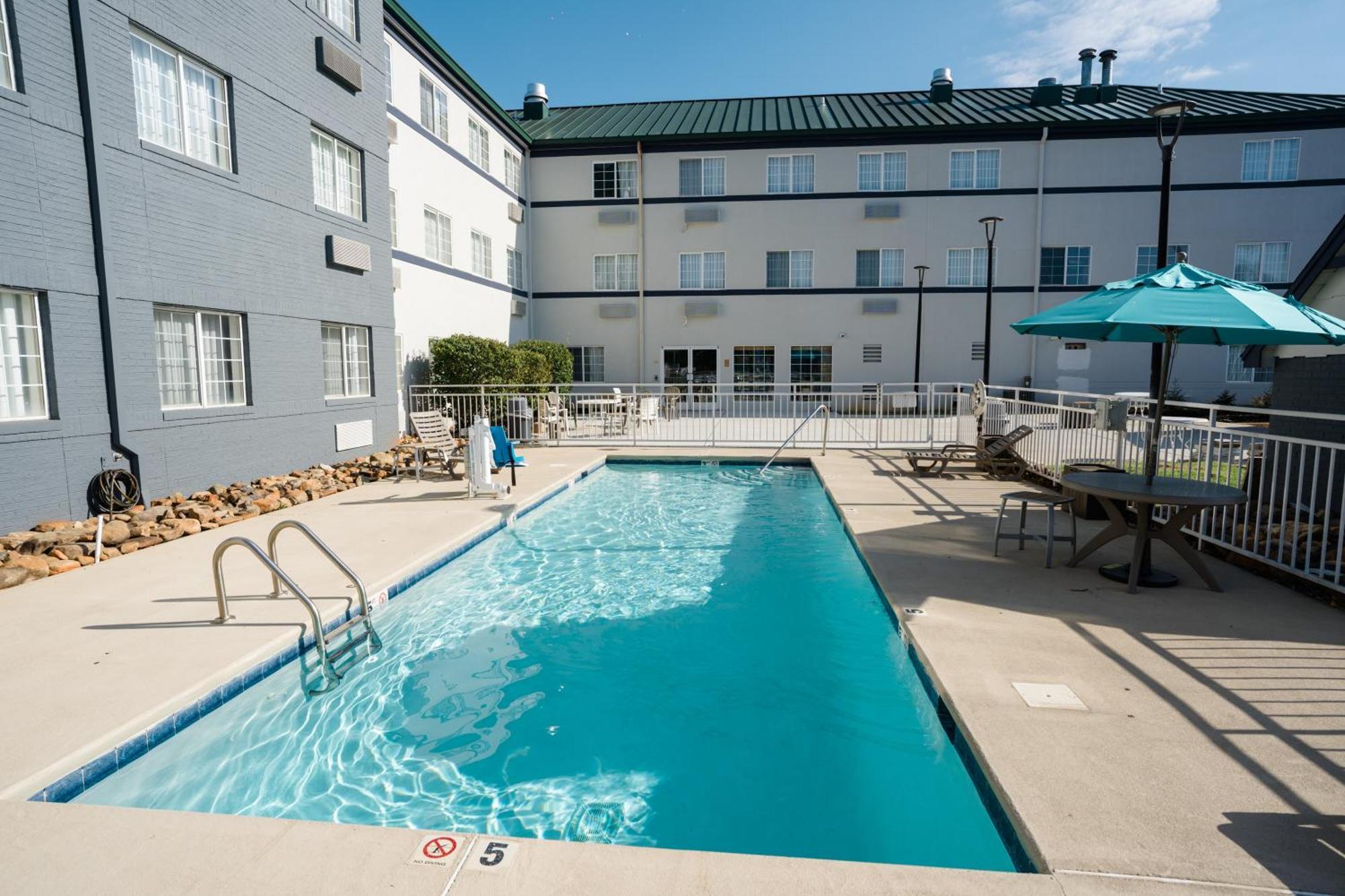 Mainstay Suites Knoxville Airport Alcoa Exterior foto